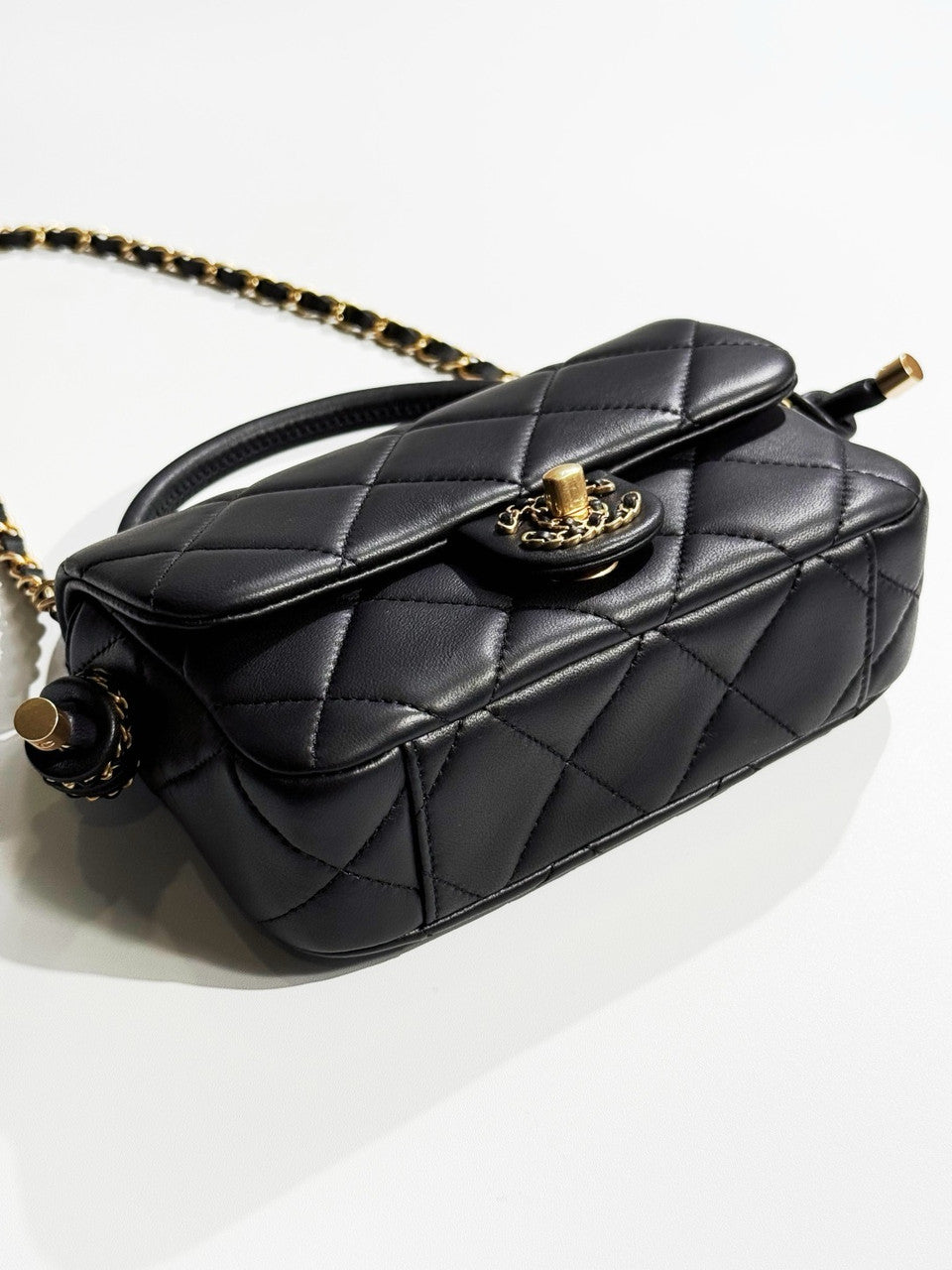 Chanel CRUISE 2024/25 FLAP BAG WITH TOP HANDLE  Lambskin & Gold Metal Chanel
