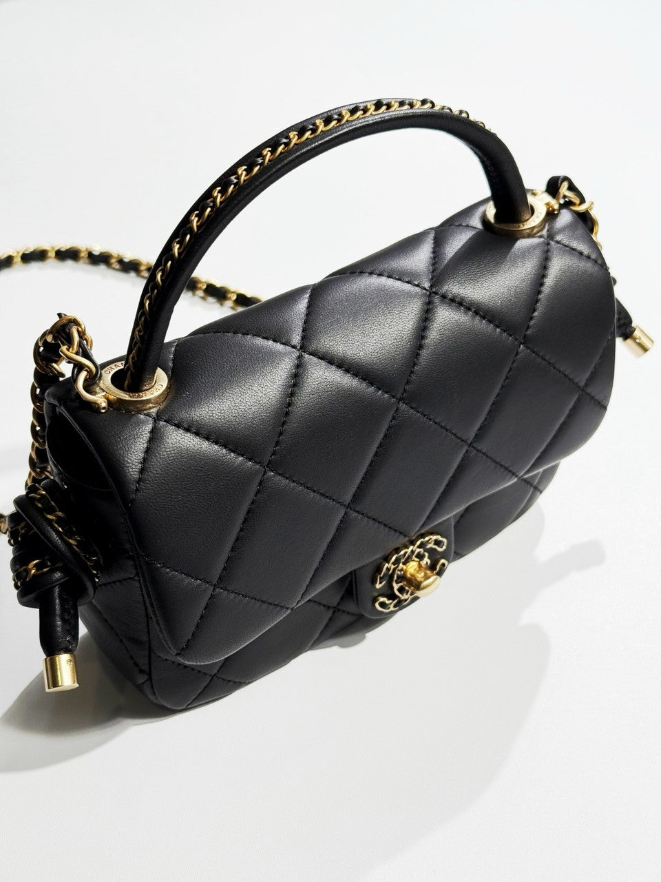 Chanel CRUISE 2024/25 FLAP BAG WITH TOP HANDLE  Lambskin & Gold Metal Chanel