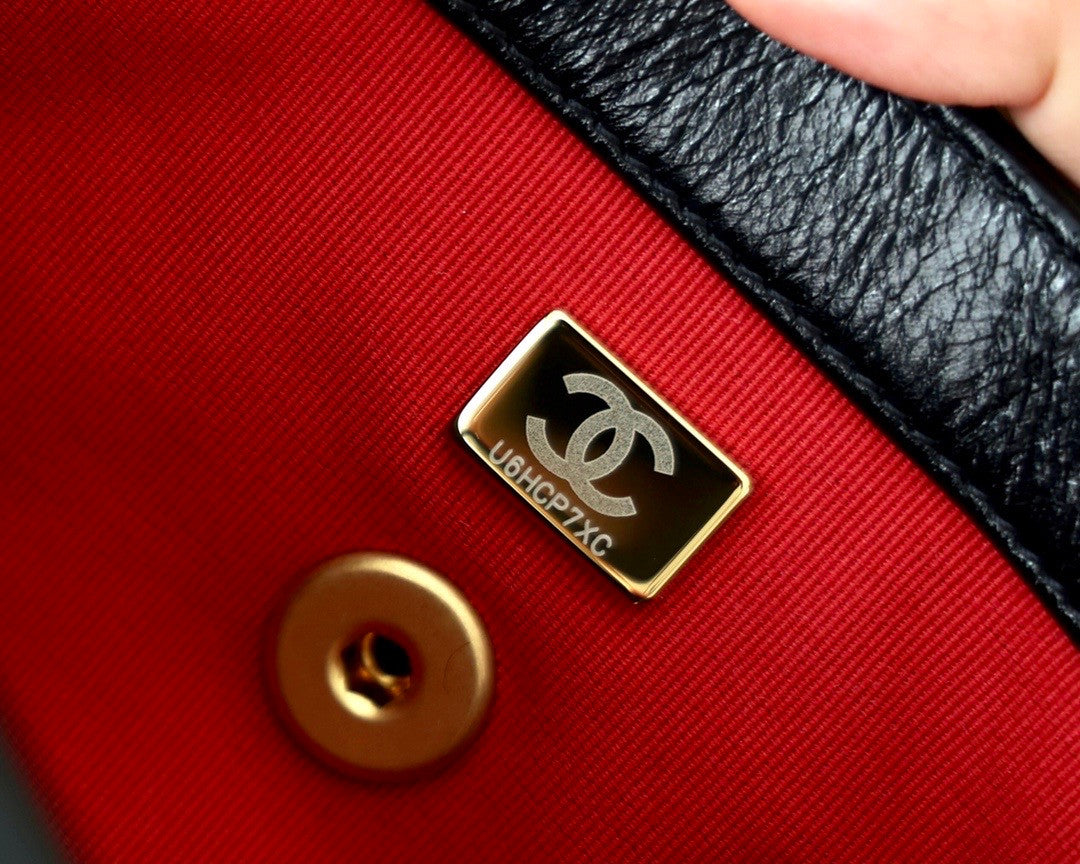 Chanel SMALL FLAP BAG with pearls