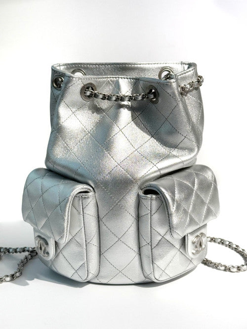 Chanel CRUISE 2024/25 Silver BACKPACK Shiny Lambskin & Gold-Tone Metal Chanel