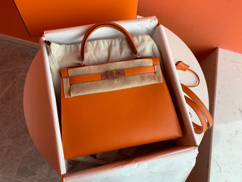 Hermes Orange Kelly 28 cm Epsom Palladium Hardware