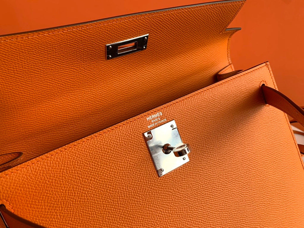 Hermes Orange Kelly 28 cm Epsom Palladium Hardware