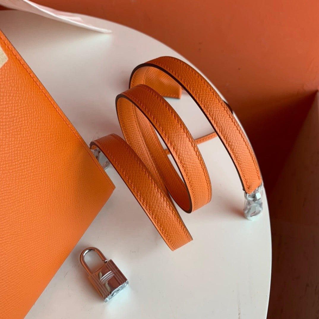 Hermes Orange Kelly 28 cm Epsom Palladium Hardware