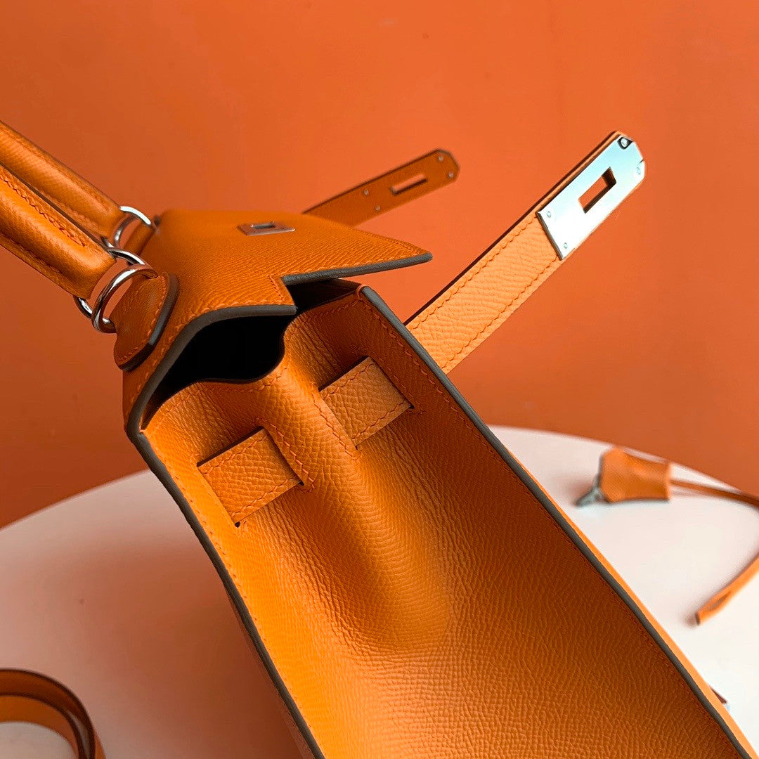Hermes Orange Kelly 28 cm Epsom Palladium Hardware