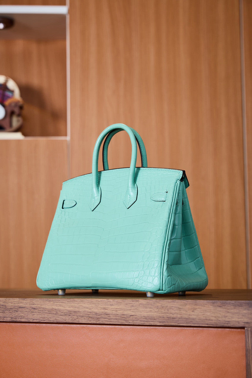 Hermes  Vert D'Eau Birkin Bag 25cm Niloticus Crocodile Leather Gold Hardware