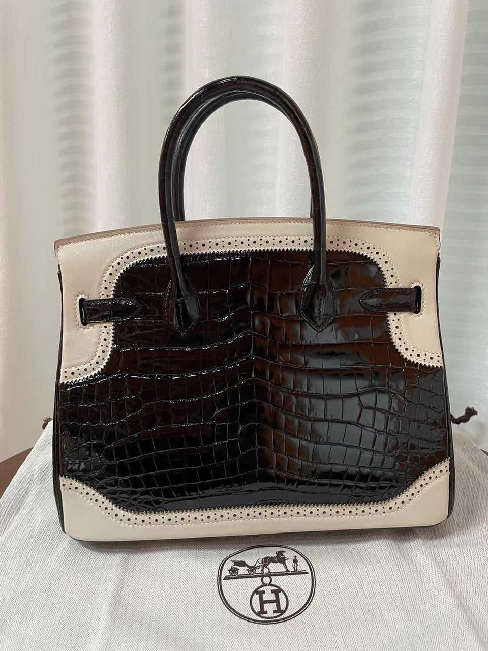 Hermes Birkin Ghillies 30 cm handbag in Craie Swift leather and Black Alligator