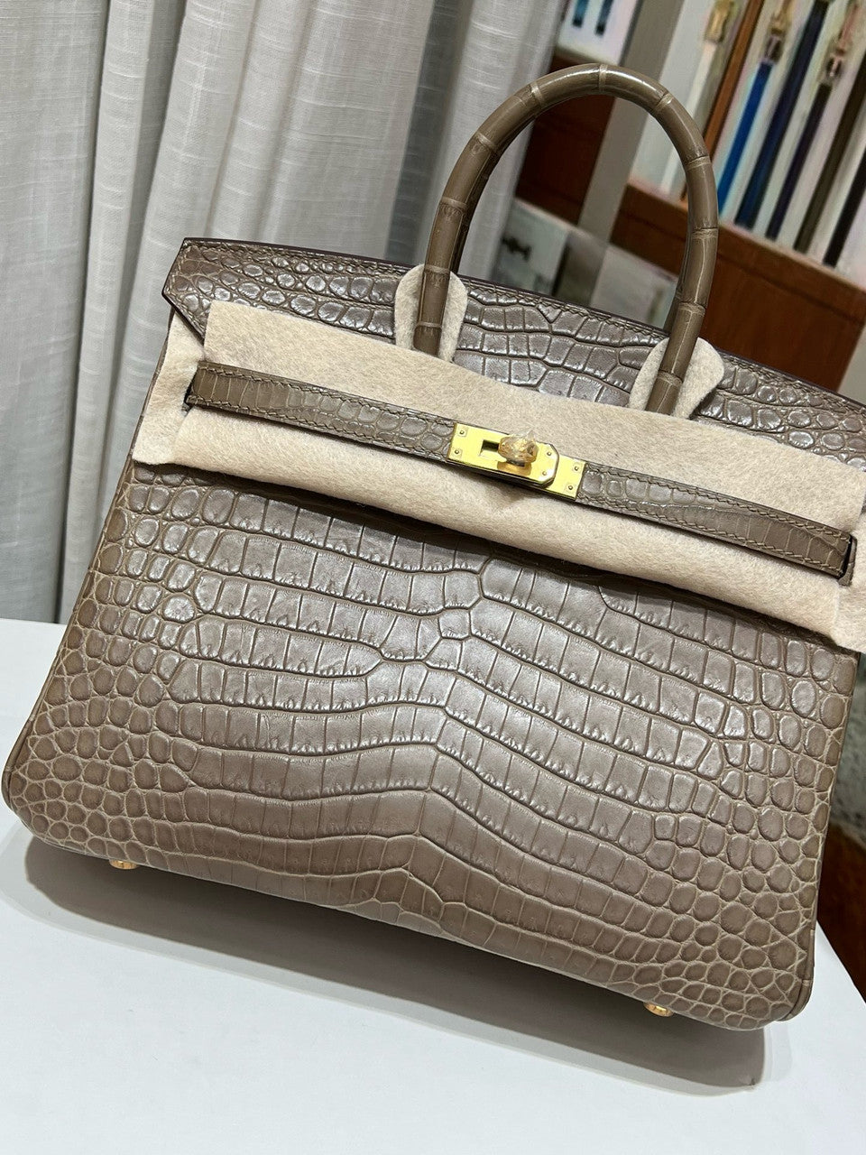 Hermes Etoupe Birkin 25 in Porosus  Crocodile with Gold hardware