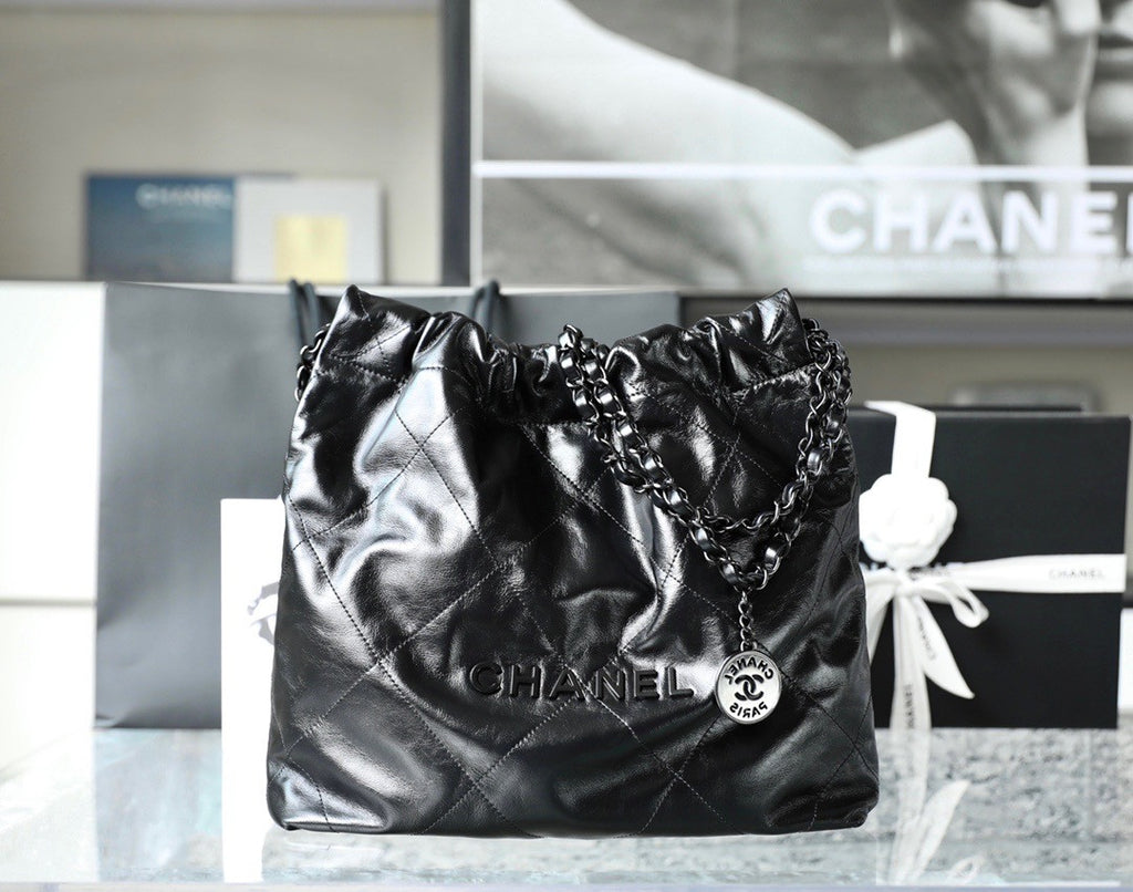 CHANEL 22 SMALL HANDBAG SO BLACK
