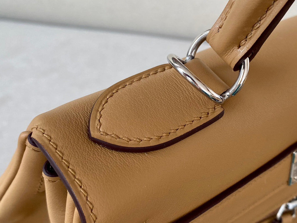 Hermes Special Order Kelly Lakis 32 Biscuit  with Palladium Hardware
