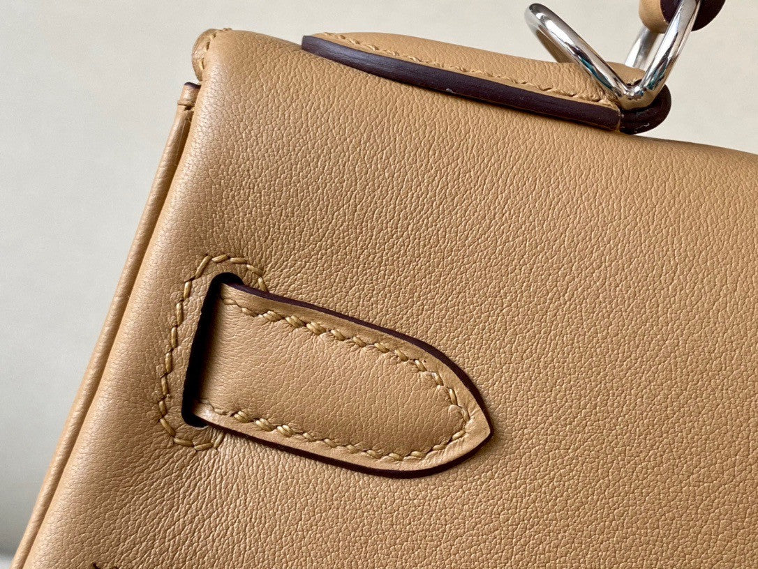 Hermes Special Order Kelly Lakis 32 Biscuit  with Palladium Hardware