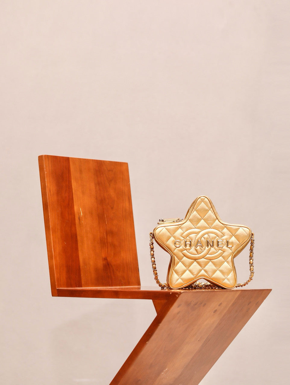 CHANEL STAR HAND BAG GOLD