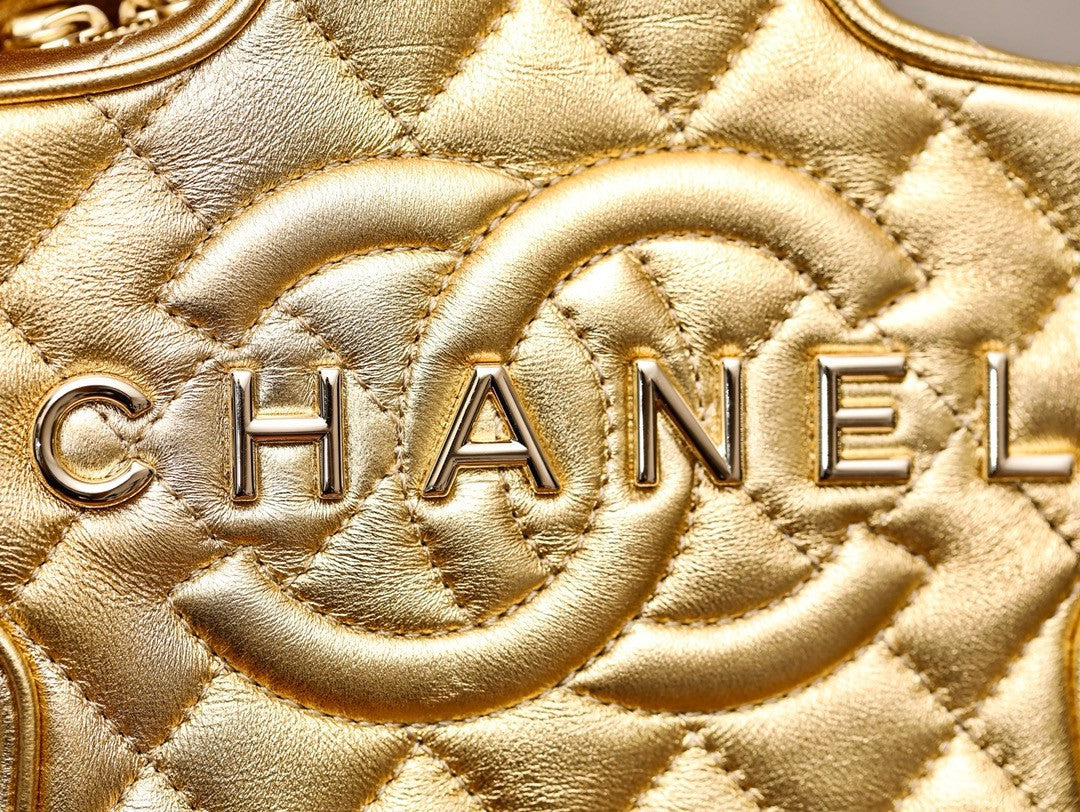 CHANEL STAR HAND BAG GOLD