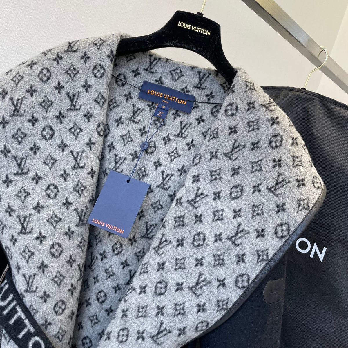 Louis Vuitton 1A91SM  BELTED SHORT WRAP PEA COAT
