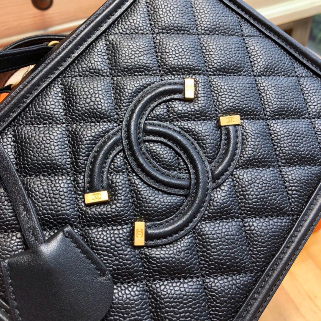 CHANEL CC FILIGREE VANITY CASE BAG Medium Black