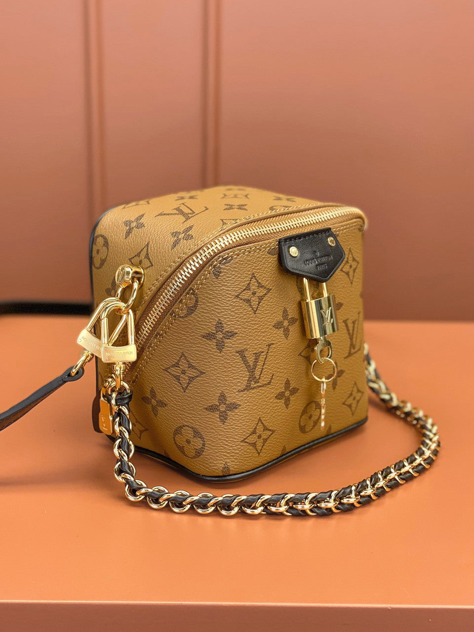 Louis Vuitton M47162 HK/MO/TW Exclusive Just In Case