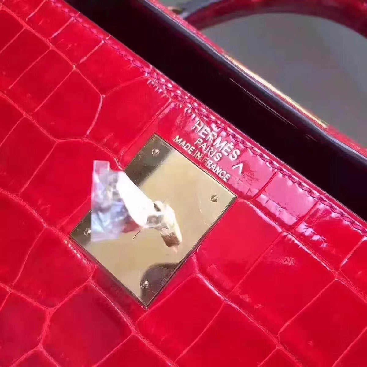 Hermes Red Kelly 32 in Porosus Crocodile with Gold hardware
