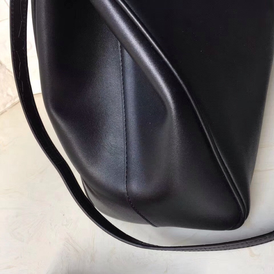 Burberry  The DK88 Luggage Bag Black