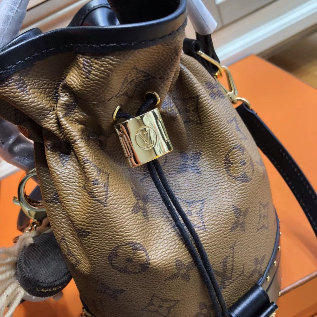 Louis Vuitton PETIT NOE TRUNK M43511