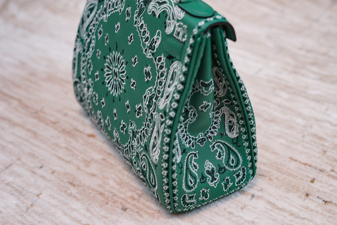 Hermes x Jay Ahr Special Edition custom-embroidering Green Kelly 28 Bag Epsom Leather Palladium Hardware