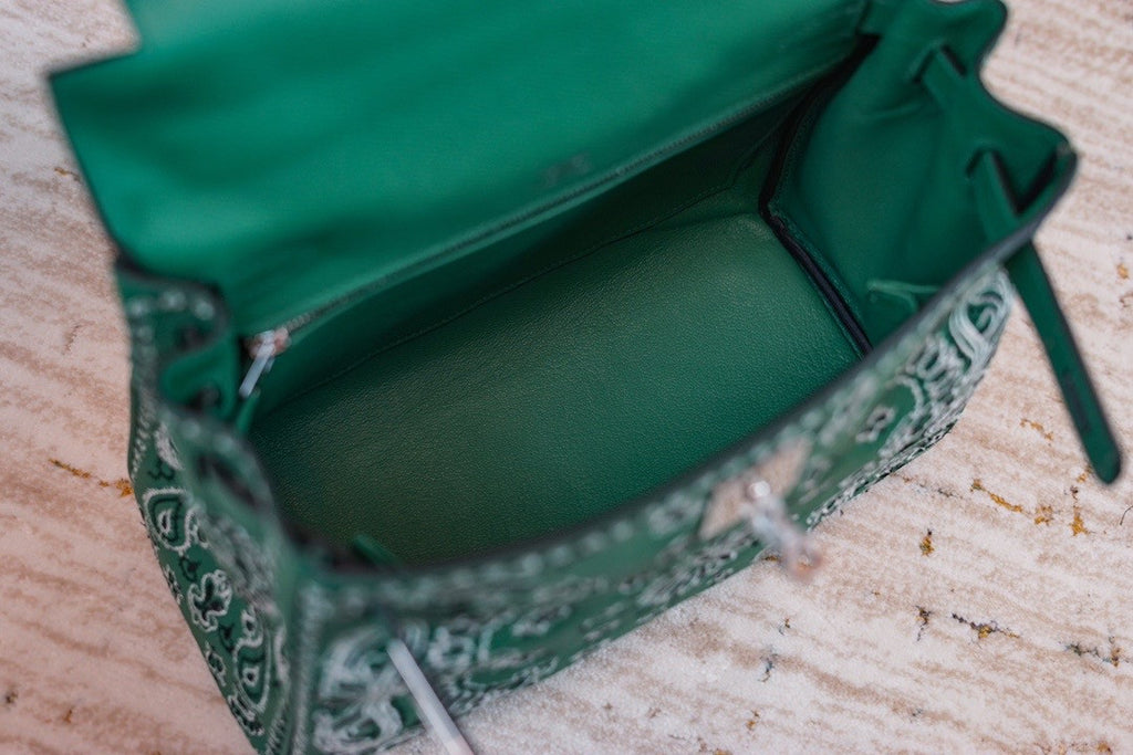 Hermes x Jay Ahr Special Edition custom-embroidering Green Kelly 28 Bag Epsom Leather Palladium Hardware