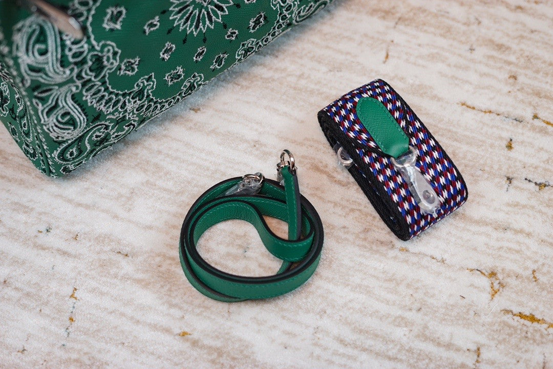 Hermes x Jay Ahr Special Edition custom-embroidering Green Kelly 28 Bag Epsom Leather Palladium Hardware