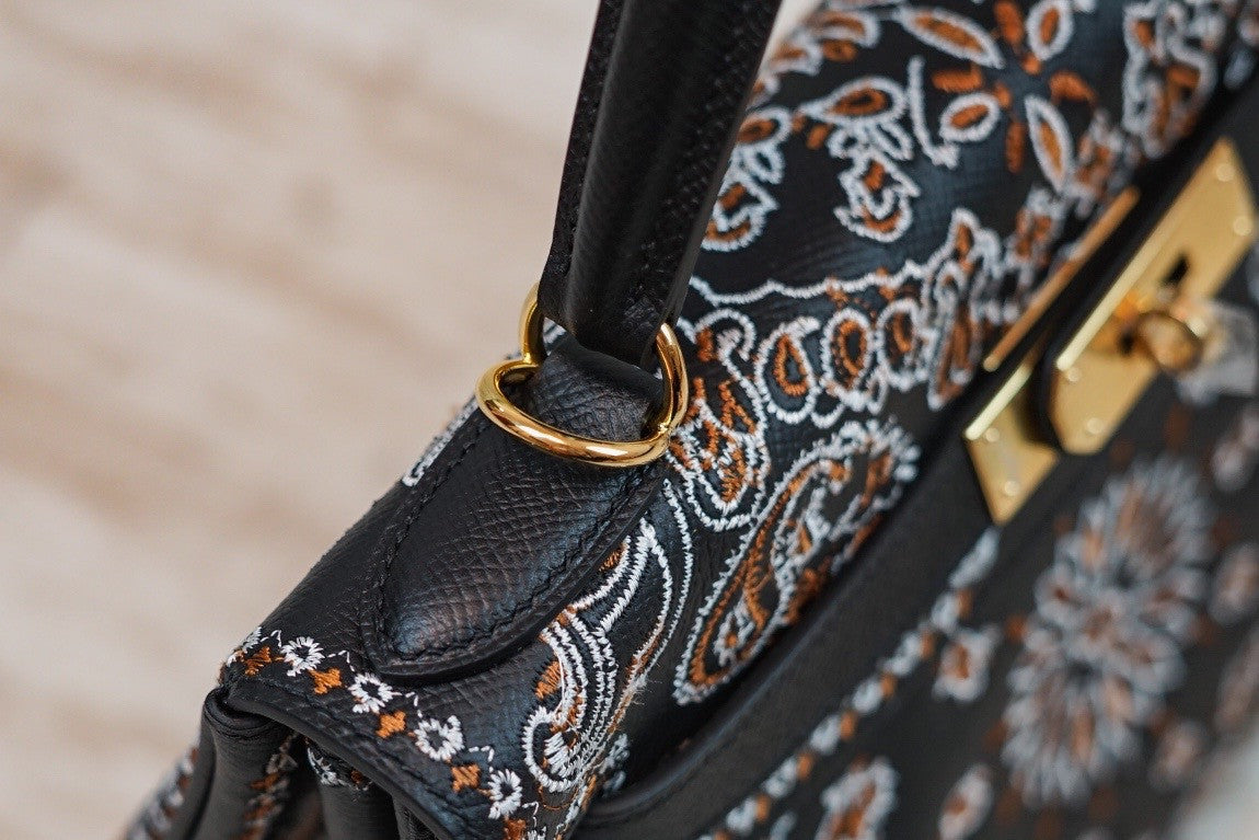 Hermes x Jay Ahr Special Edition custom-embroidering Black Kelly 28 Bag Epsom Leather Gold Hardware
