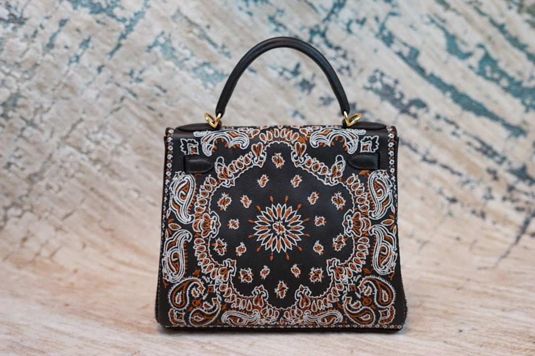 Hermes x Jay Ahr Special Edition custom-embroidering Black Kelly 28 Bag Epsom Leather Gold Hardware