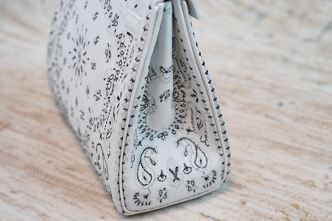 Hermes x Jay Ahr Special Edition custom-embroidering White Kelly 28 Bag Epsom Leather Palladium Hardware