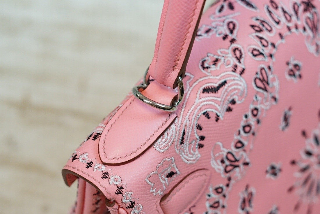 Hermes x Jay Ahr Special Edition custom-embroidering Pink Kelly 28 Bag Epsom Leather Palladium Hardware