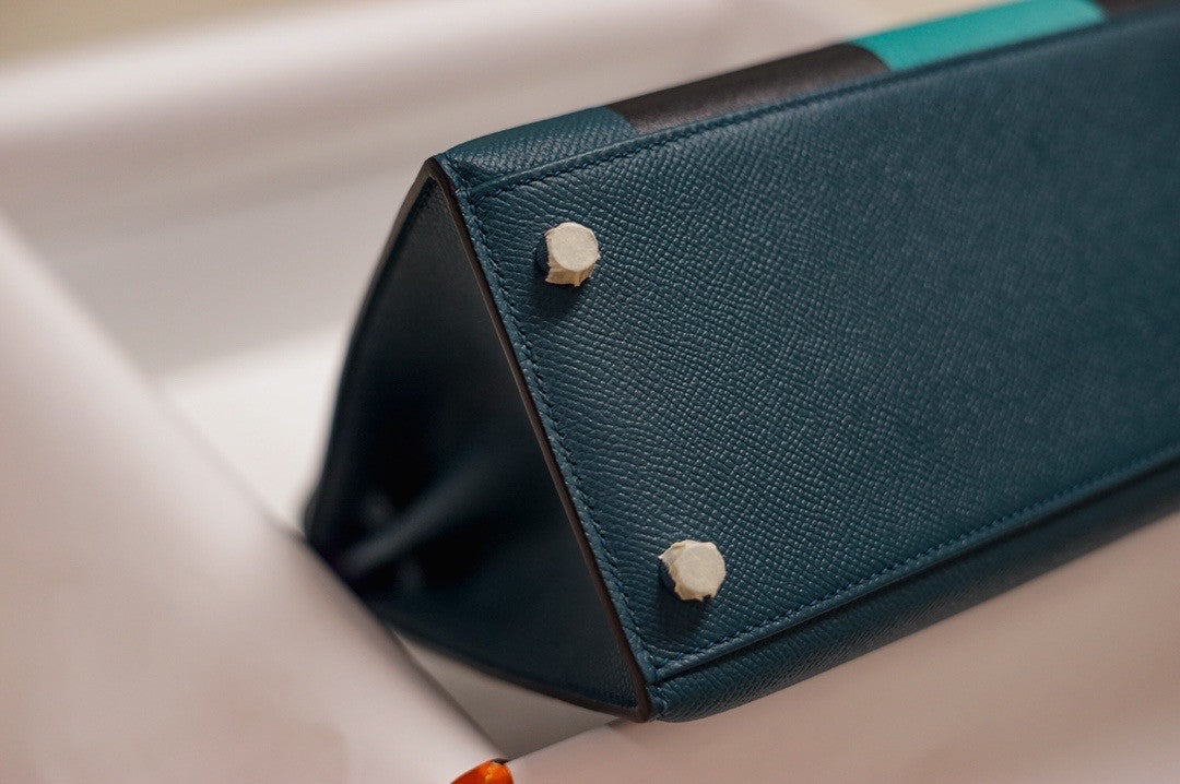 Hermes Limited Edition Green Kelly 28cm Lettre H Epsom PHW