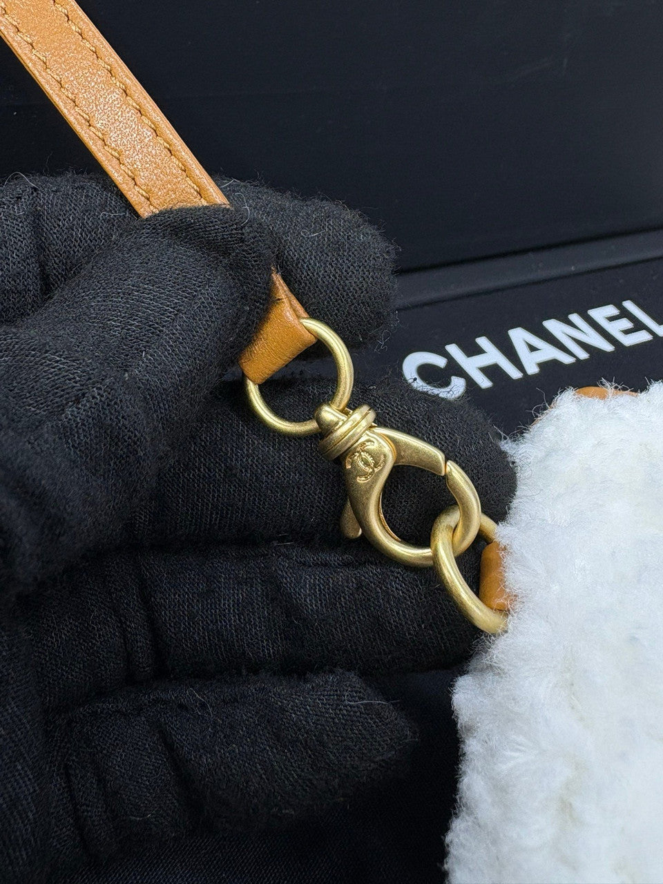 CHANEL 22 Small Handbag  Shearling Lambskin & Gold-Tone Meta