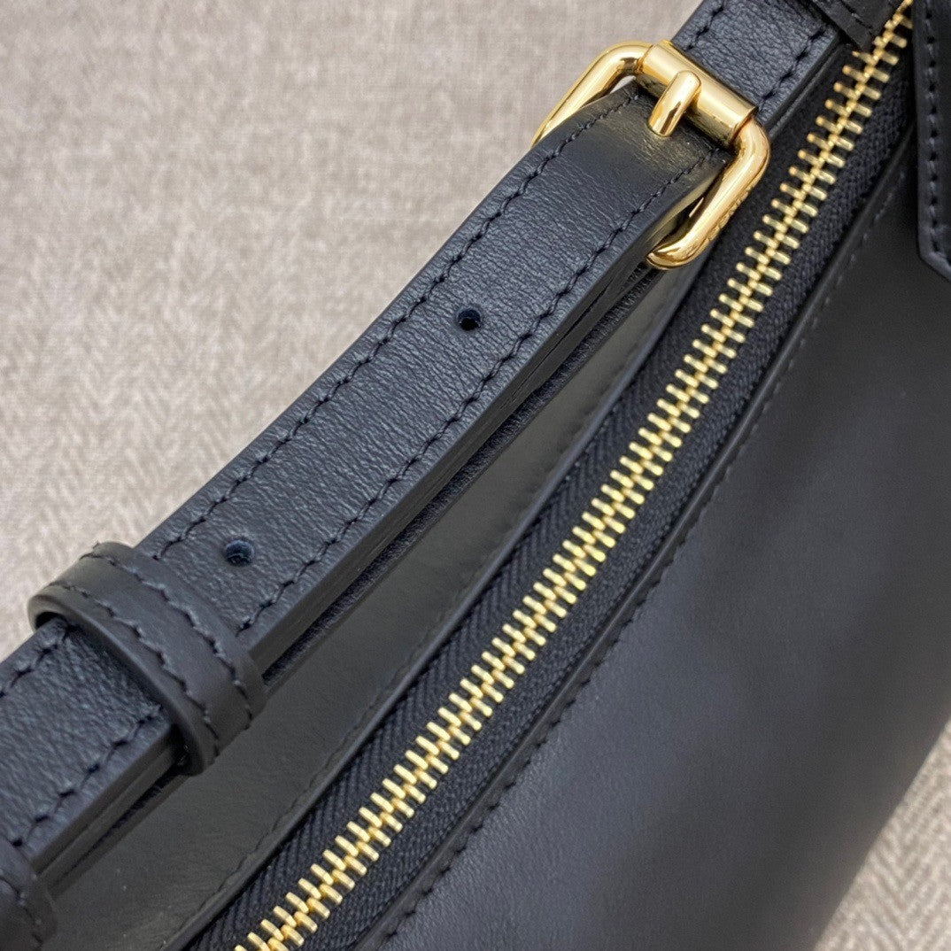 Fendi Fendigraphy Small Black leather bag