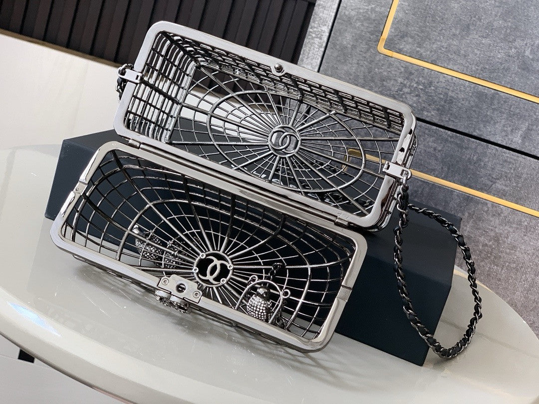 Chanel SPRING-SUMMER 2025   BIRDCAGE MINAUDIERE SILVER