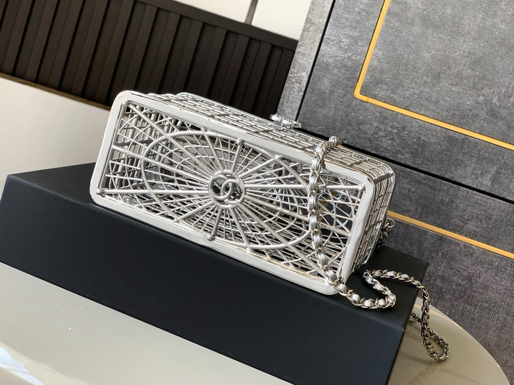 Chanel SPRING-SUMMER 2025   BIRDCAGE MINAUDIERE SILVER