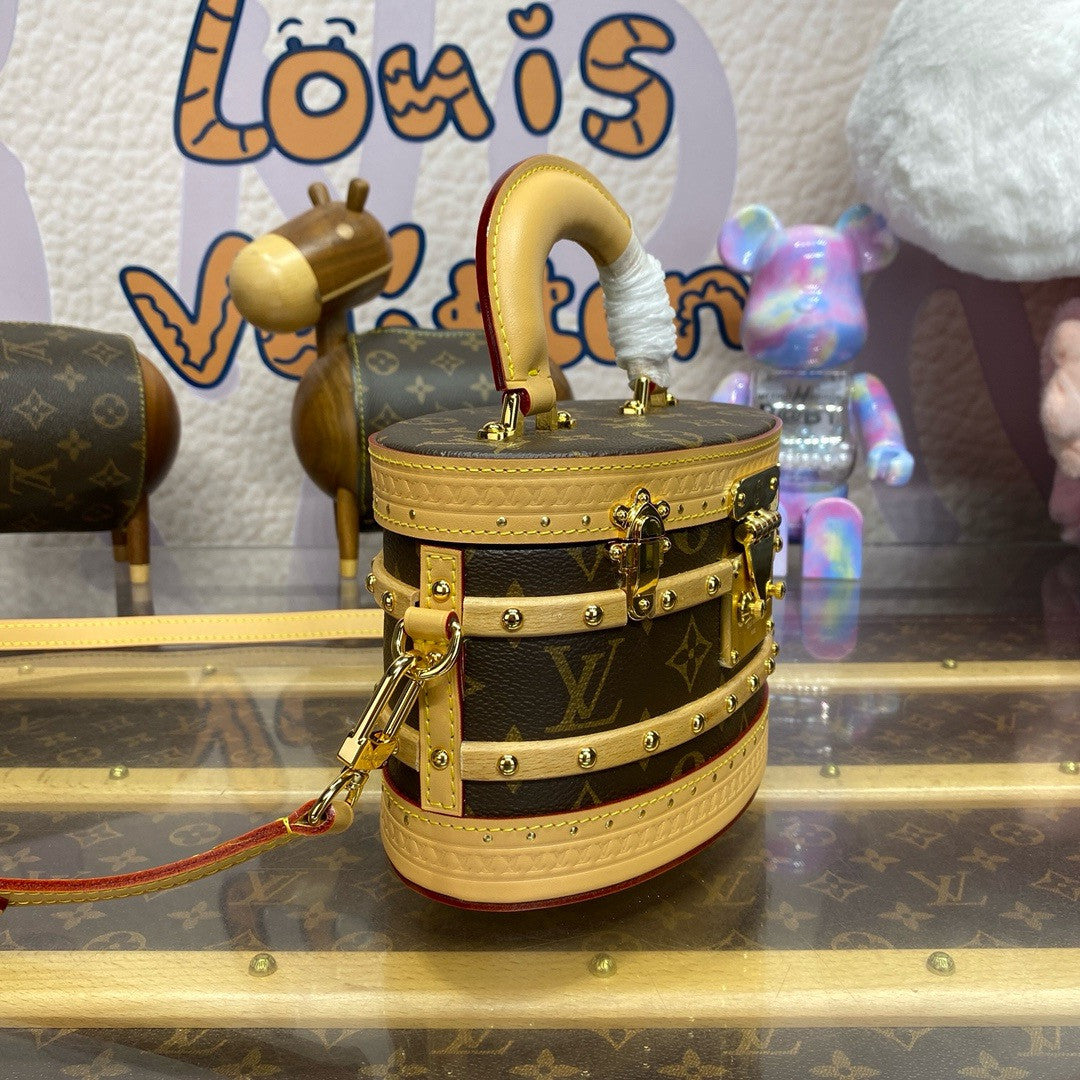 Louis Vuitton M24843 Ellis Bag