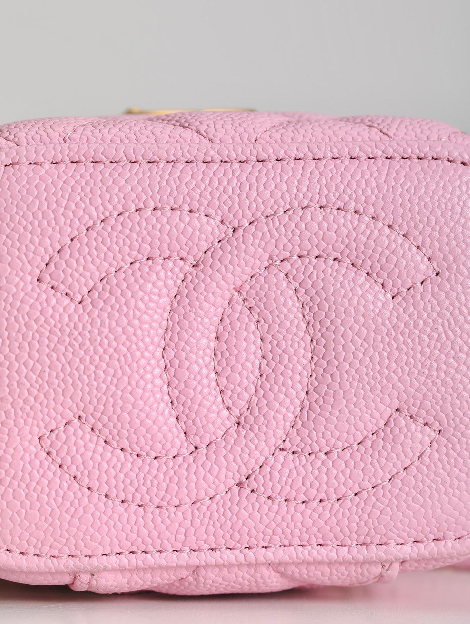 Chanel CLUTCH WITH CHAIN PINK SS2023