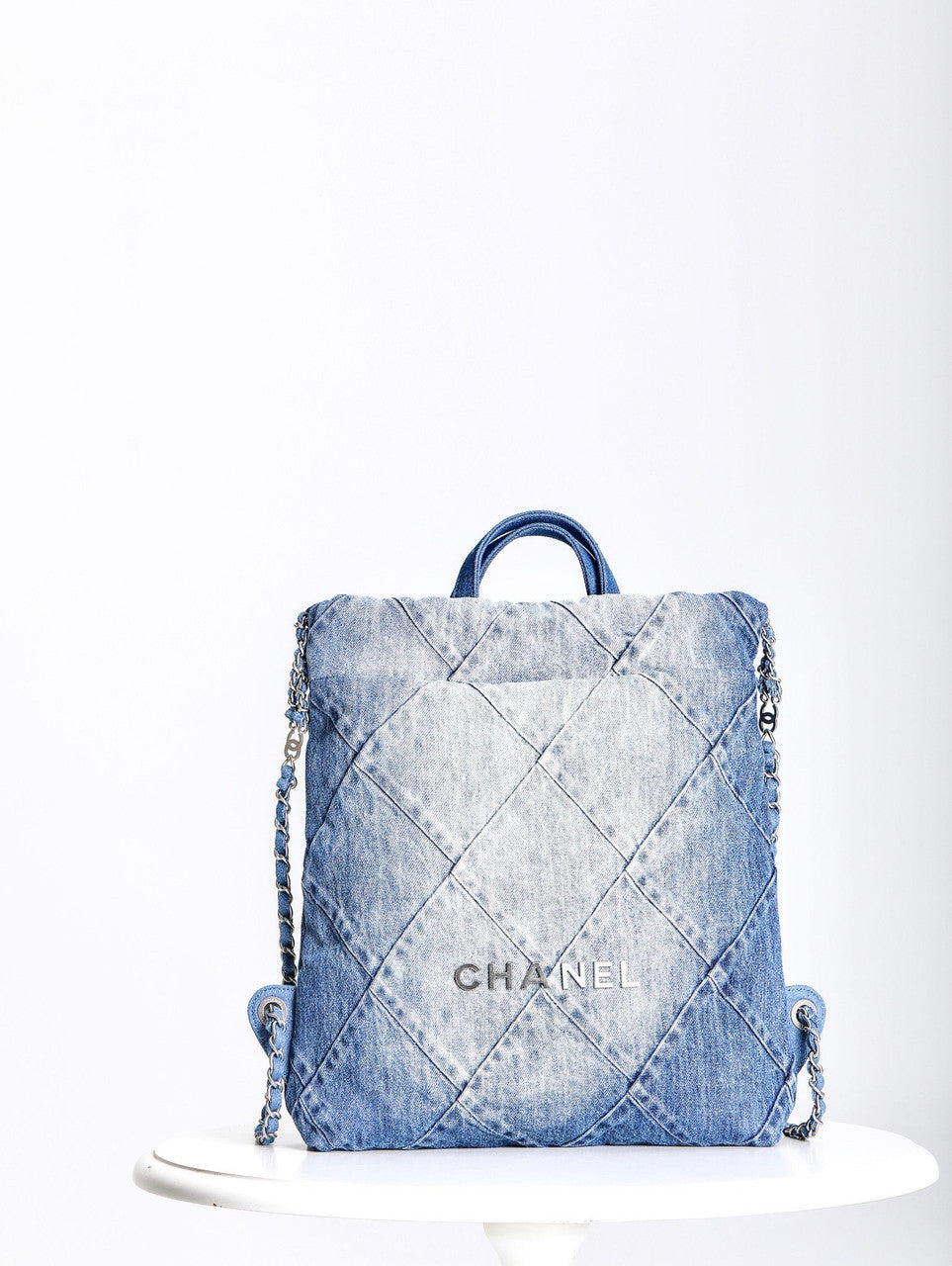 CHANEL 22 DENIM HANDBAG SS2023