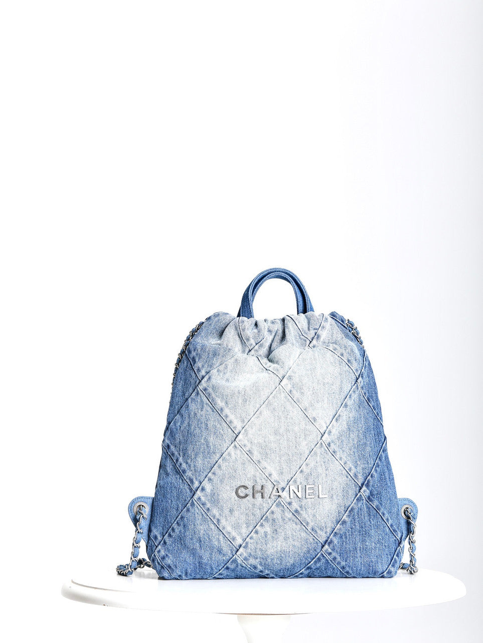 CHANEL 22 DENIM HANDBAG SS2023
