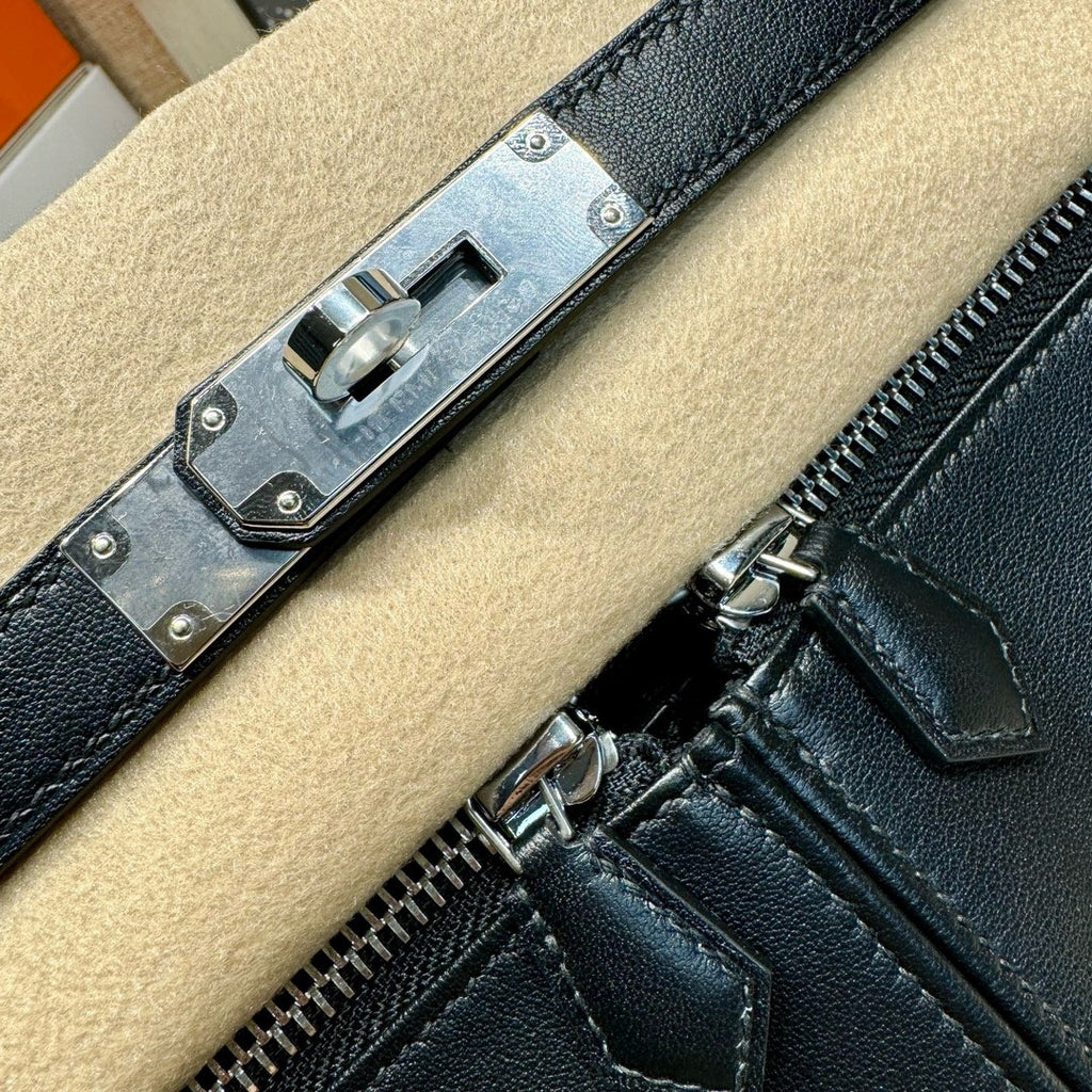 Hermes LIMITED EDITION BLACK SWIFT LEATHER LAKIS KELLY 28 WITH Palladium HARDWARE