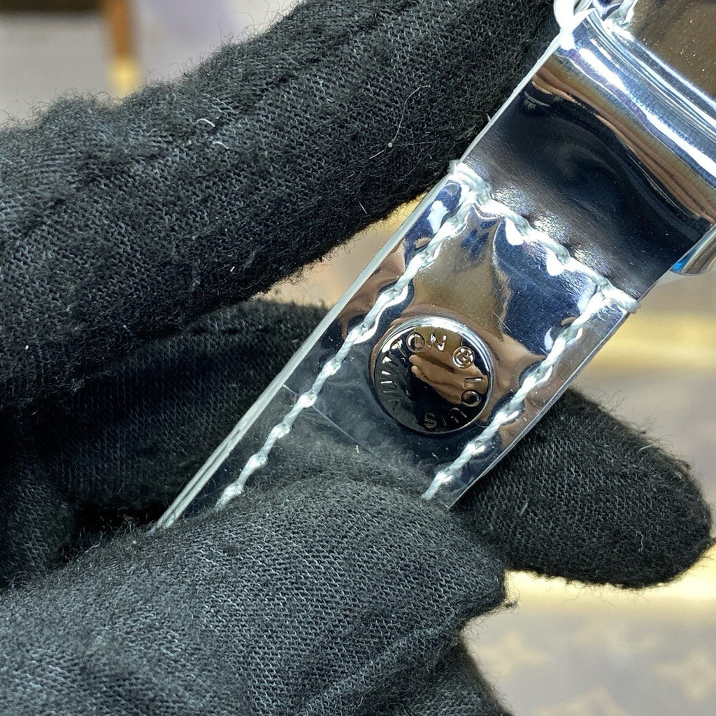 Louis Vuitton M11833 Ski Loop PM Bag
