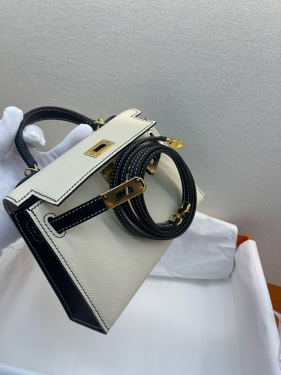 Hermes Special Order Black/Craie Mini Kelly 20 cm Epsom Gold Hardware