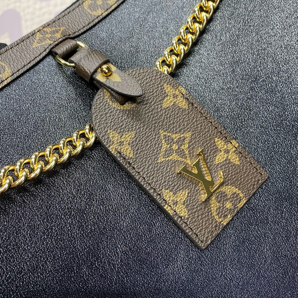 Louis Vuitton M13137 Fashion Show Nova MM Tote Bag