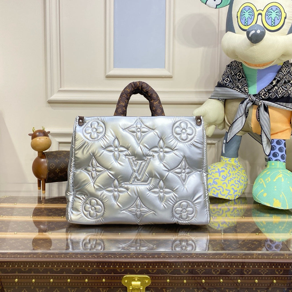 LOUIS VUITTON Cabas “Onthego Pillow” MM Silver