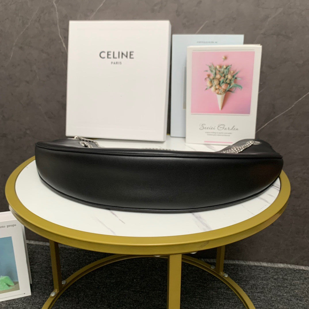 CELINE LARGE AVA CHAIN IN SMOOTH CALFSKIN BLACK