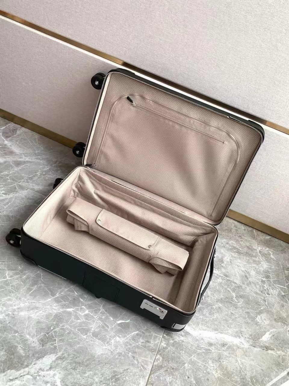 HERMES  Rolling Mobility Cargo Trolly