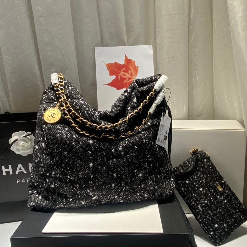 CHANEL 22 HANDBAG Wool Tweed Large