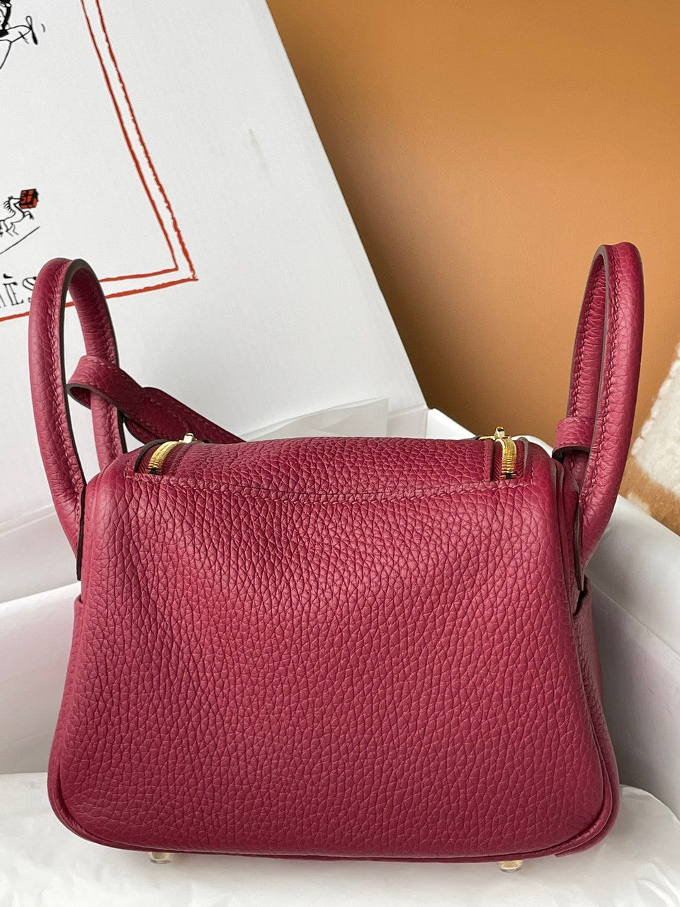 Hermes Mini Lindy 20cm Bag Rough Grenada Togo Gold Hardware