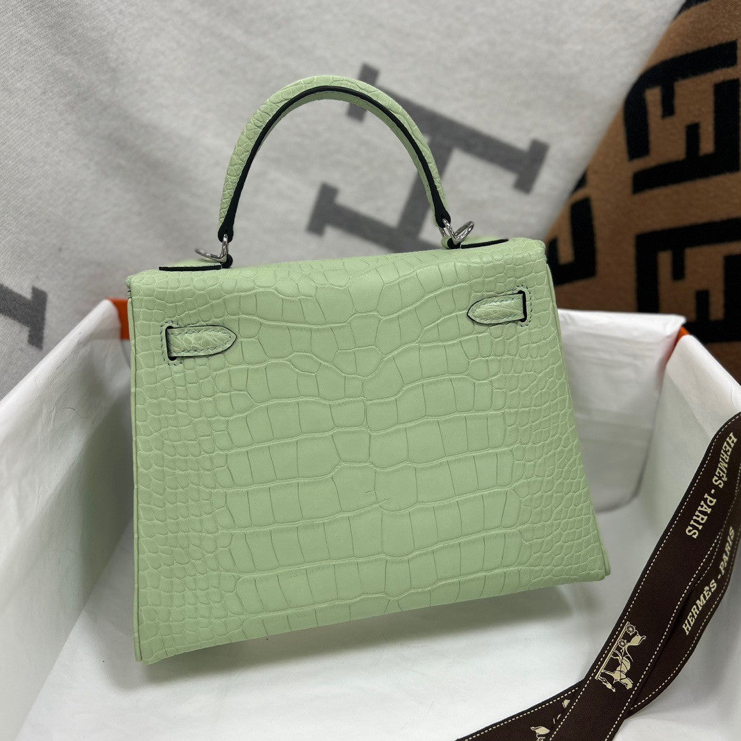 Hermes Mint Alligator KELLY 25 WITH PALLADIUM  HARDWARE