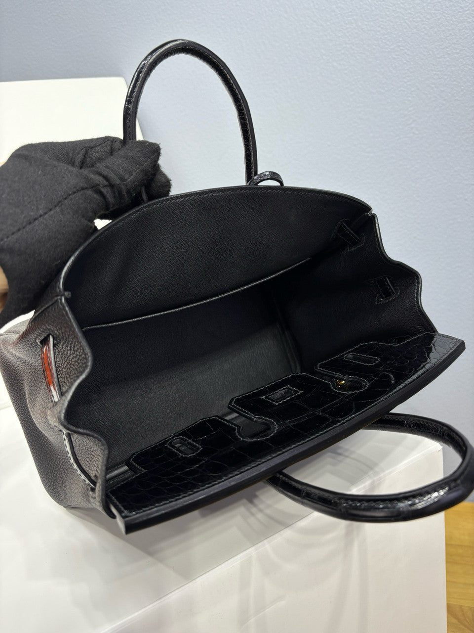 Hermes Birkin Touch 25 Black Porosus Crocodile Black Togo  leather with Gold Hardware