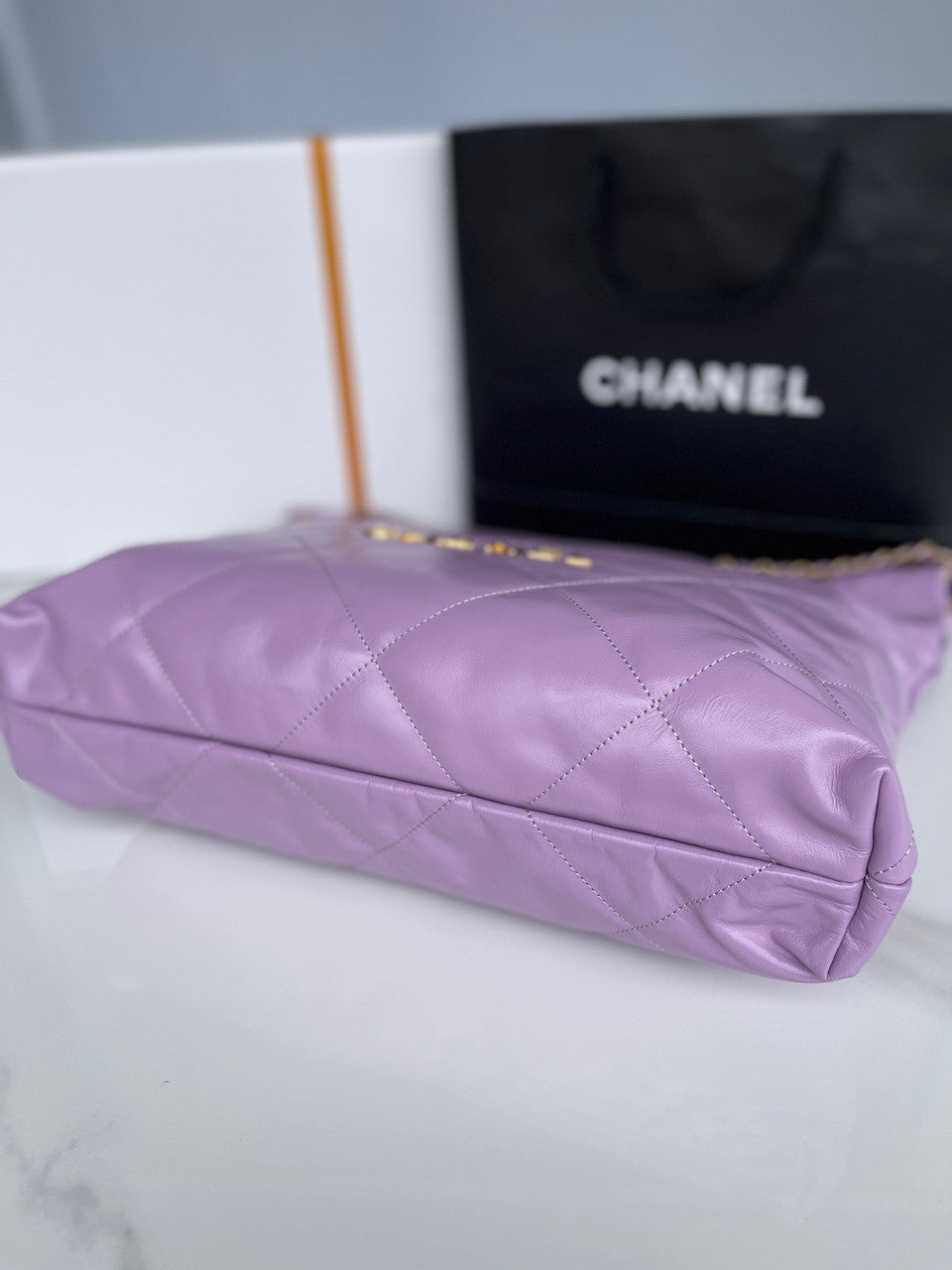 CHANEL 22 HANDBAG PURPLE